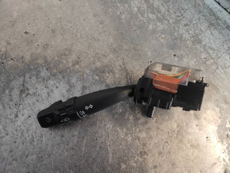 Recambio de mando luces para toyota corolla verso (r1) 2.2 d-4d luna referencia OEM IAM 173650  