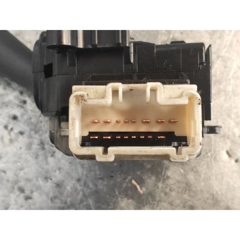 Recambio de mando luces para toyota corolla verso (r1) 2.2 d-4d luna referencia OEM IAM 173650  