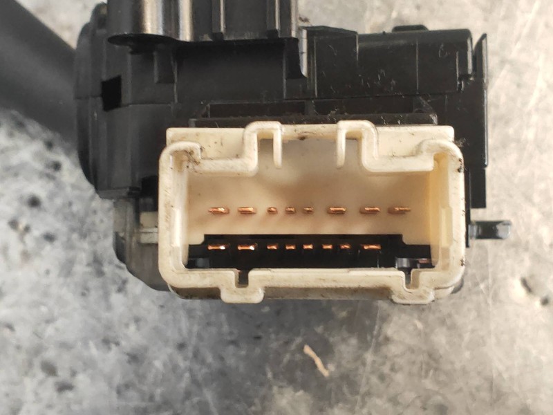 Recambio de mando luces para toyota corolla verso (r1) 2.2 d-4d luna referencia OEM IAM 173650  