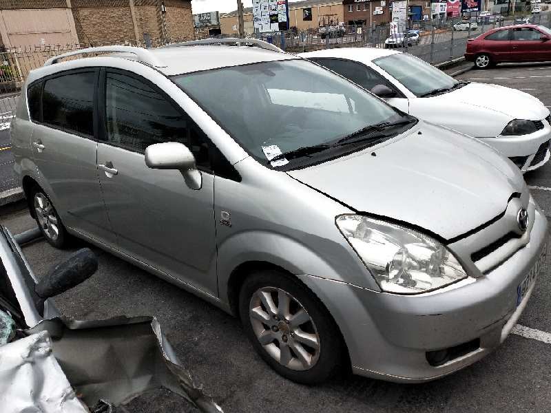 toyota corolla verso (r1) del año 2004