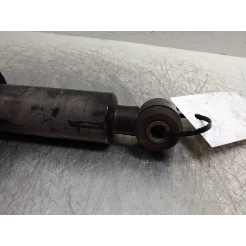 Recambio de amortiguador trasero para renault megane ii coupe/cabrio confort dynamique referencia OEM IAM   