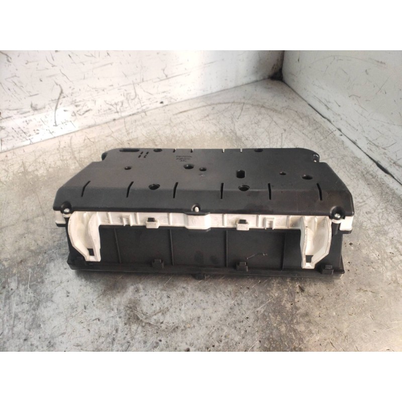Recambio de cuadro instrumentos para toyota corolla verso (r1) 2.2 d-4d luna referencia OEM IAM 838000F092A MB2574403890 