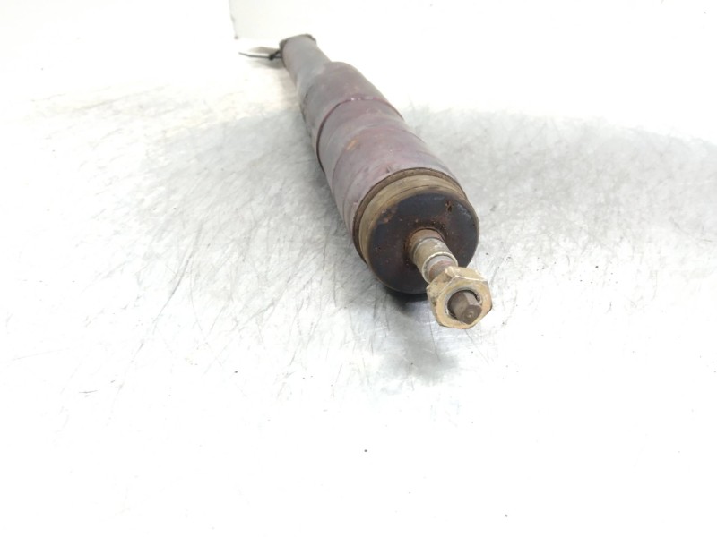 Recambio de amortiguador trasero para renault megane ii coupe/cabrio confort dynamique referencia OEM IAM   