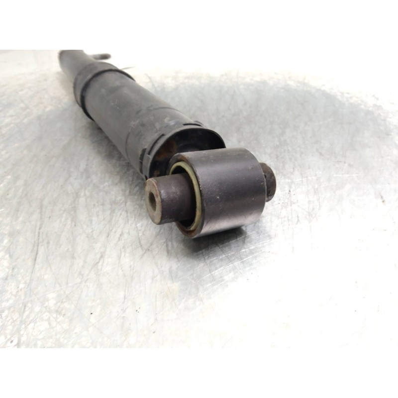 Recambio de amortiguador trasero para renault megane ii classic berlina 1.5 dci diesel referencia OEM IAM   