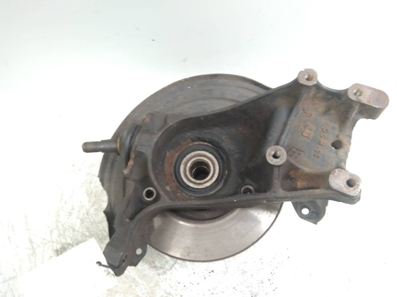 Recambio de mangueta delantera derecha para renault trafic (desde 5.89) referencia OEM IAM   