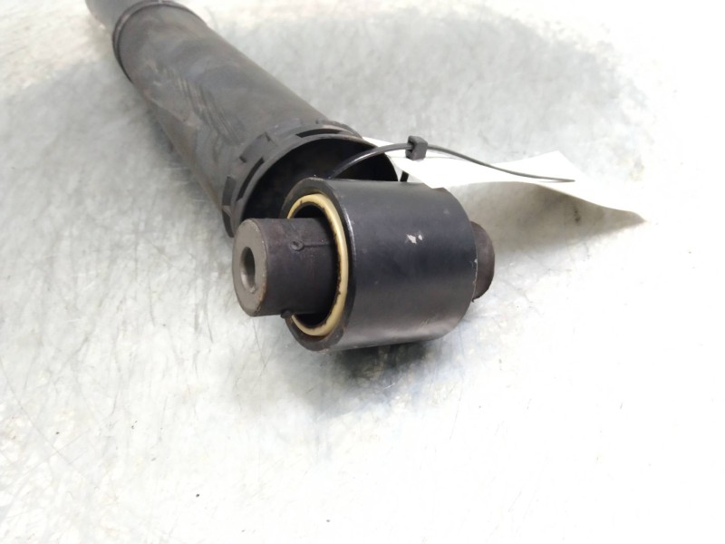Recambio de amortiguador trasero para renault megane iii berlina 5 p 1.6 dci diesel fap referencia OEM IAM   