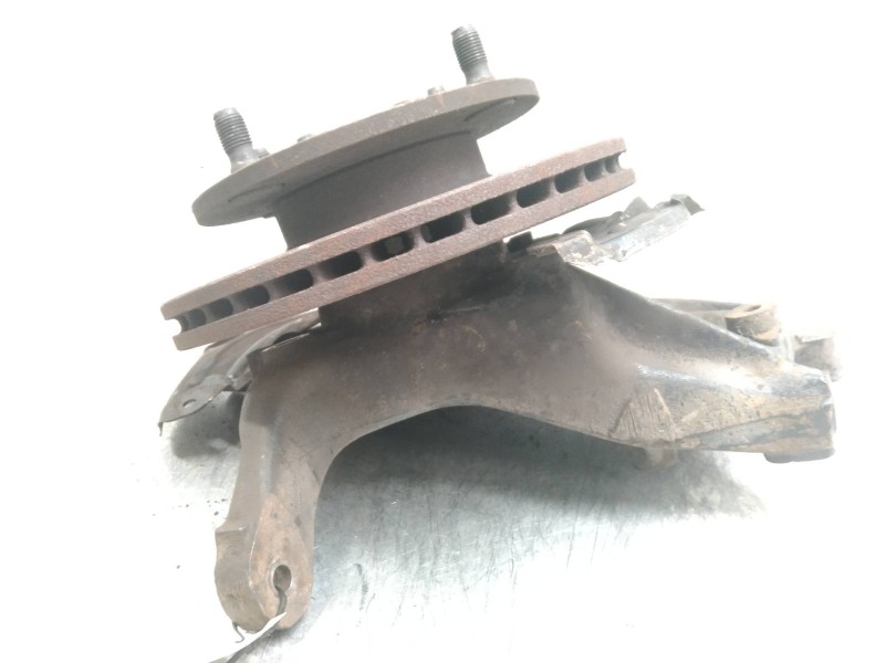 Recambio de mangueta delantera izquierda para renault trafic (desde 5.89) referencia OEM IAM   