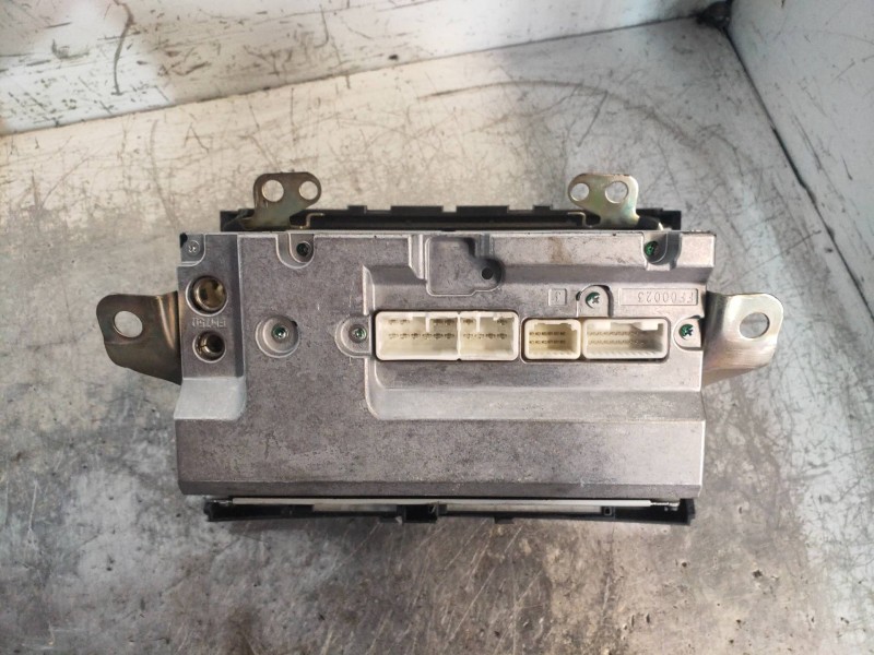 Recambio de sistema audio / radio cd para toyota corolla verso (r1) 2.2 d-4d luna referencia OEM IAM 861200F030 CQJS7772G 