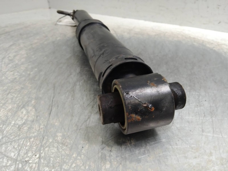 Recambio de amortiguador trasero para renault megane ii classic berlina 1.5 dci diesel referencia OEM IAM  5P 