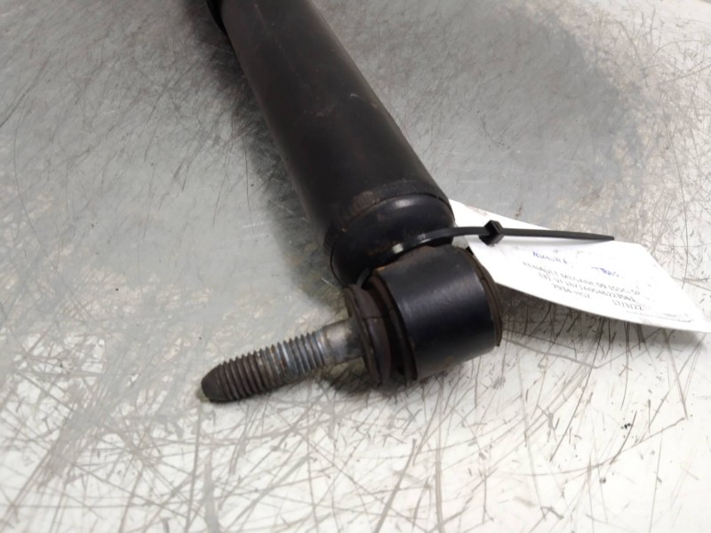 Recambio de amortiguador trasero para renault megane iii berlina 5 p expression referencia OEM IAM   