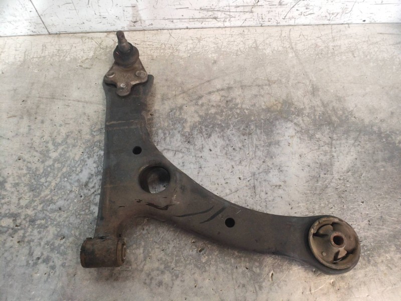 Recambio de brazo suspension inferior delantero derecho para toyota corolla verso (r1) 2.2 d-4d luna referencia OEM IAM   