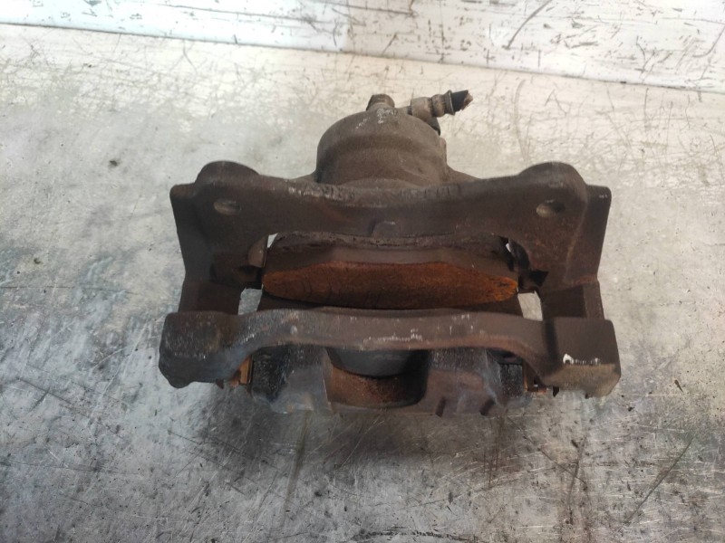 Recambio de pinza freno delantera derecha para toyota corolla verso (r1) 2.2 d-4d luna referencia OEM IAM   