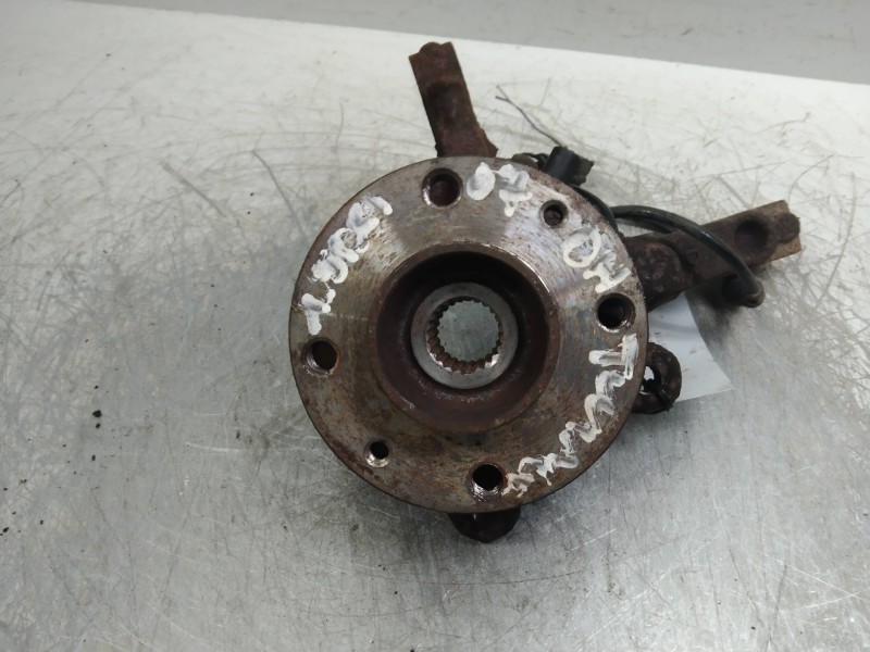 Recambio de mangueta delantera derecha para renault twingo 1.5 dci diesel referencia OEM IAM   