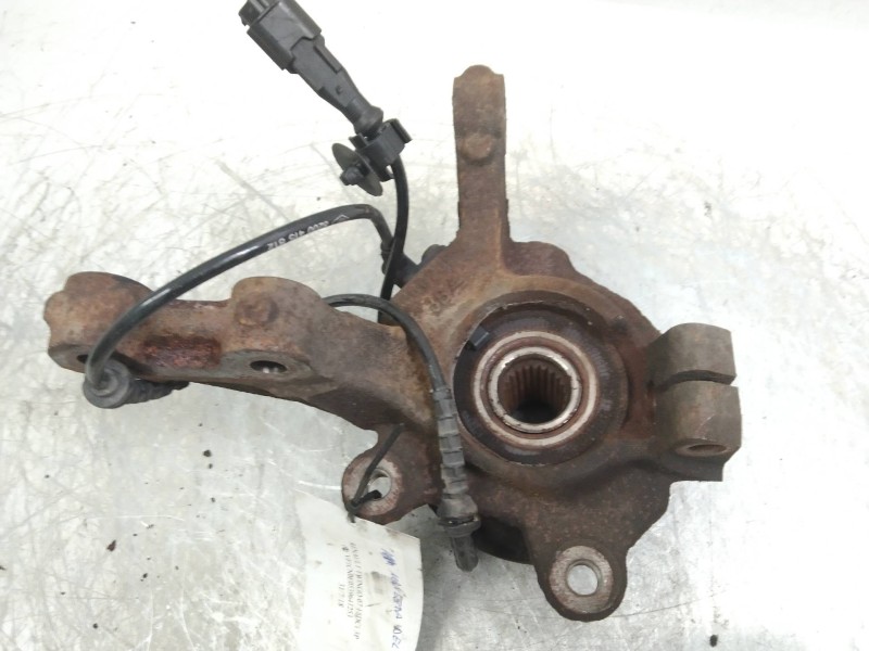 Recambio de mangueta delantera derecha para renault twingo 1.5 dci diesel referencia OEM IAM   