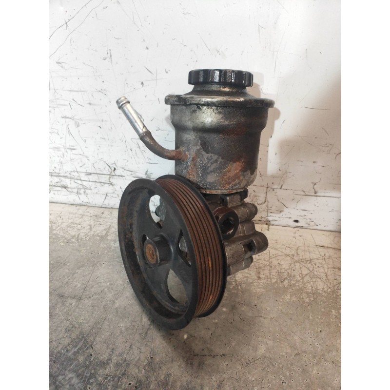 Recambio de bomba direccion para toyota corolla verso (r1) 2.2 d-4d luna referencia OEM IAM   
