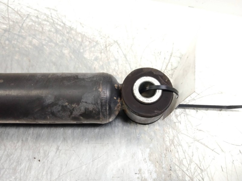 Recambio de amortiguador trasero para renault modus 1.5 dci diesel referencia OEM IAM   