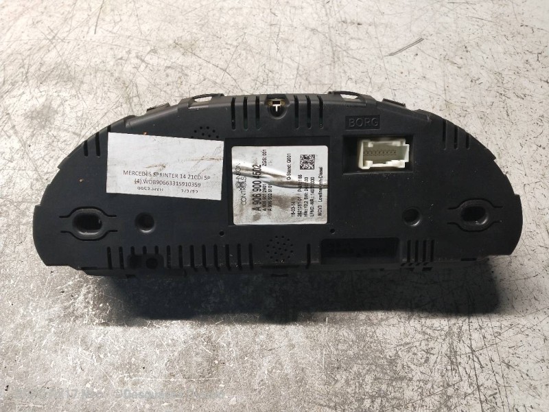 Recambio de cuadro instrumentos para mercedes sprinterii caja cerrada (desde 01.06) 310/313/316 cdi (906.631/633/635/637) refere