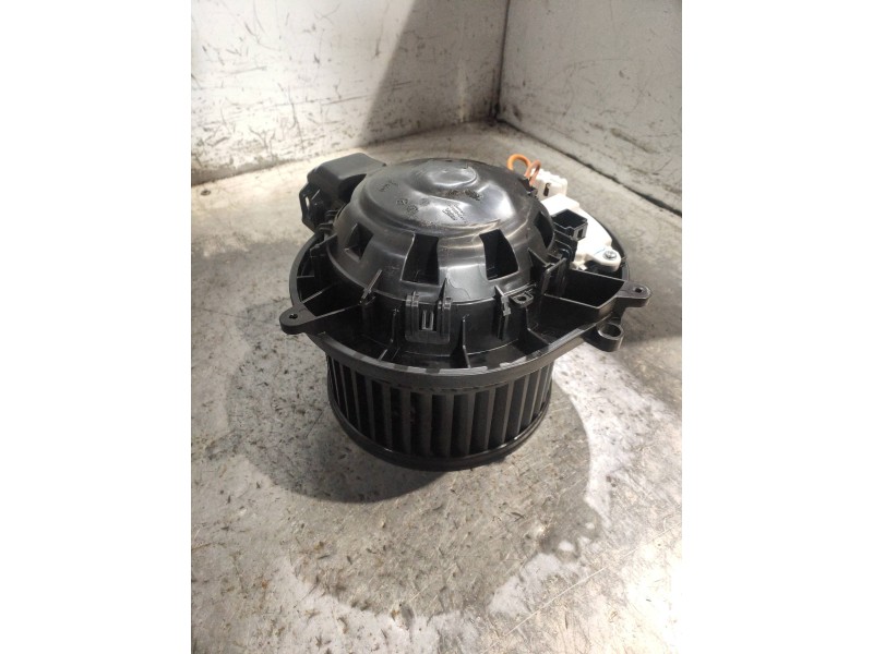 Recambio de motor calefaccion para bmw serie 3 lim. (f30) 320d referencia OEM IAM 927611201 T1016251Q 