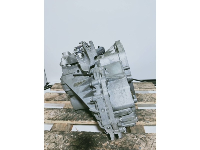 Recambio de caja cambios para opel zafira tourer excellence referencia OEM IAM F40 AYP R14052196