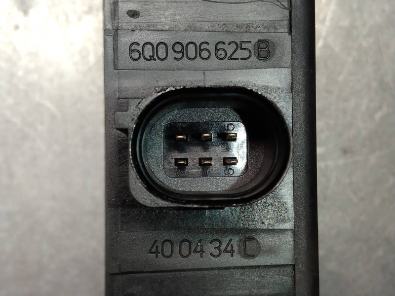 Recambio de valvula aire adicional para volkswagen polo (9n1) highline referencia OEM IAM 6Q0906625B 400434C 