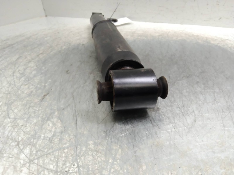 Recambio de amortiguador trasero para renault scenic iii dynamique referencia OEM IAM   