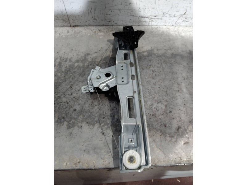 Recambio de elevalunas trasero izquierdo para opel zafira tourer excellence referencia OEM IAM 13260141 927207103 13369289