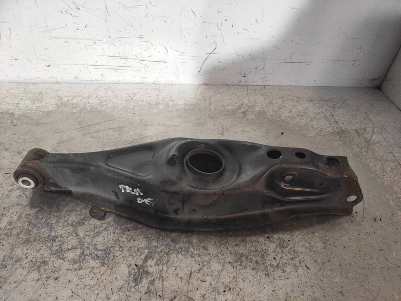 Recambio de brazo suspension superior trasero derecho para mercedes clase c (w203) berlina 220 cdi (la) (203.008) referencia OEM