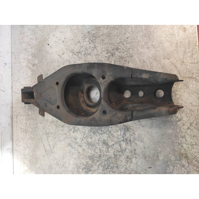 Recambio de brazo suspension superior trasero derecho para mercedes clase c (w203) berlina 220 cdi (la) (203.008) referencia OEM