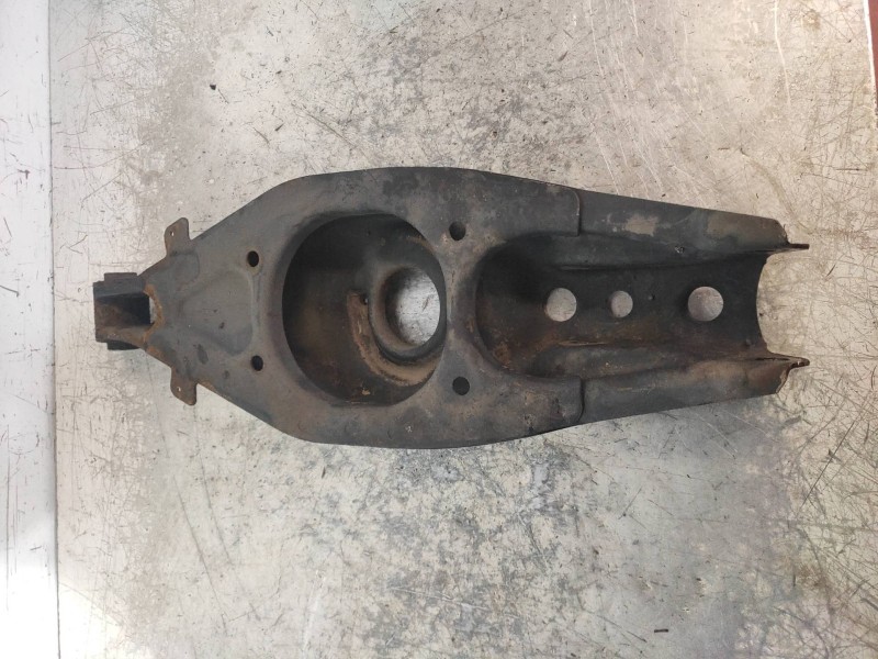 Recambio de brazo suspension superior trasero derecho para mercedes clase c (w203) berlina 220 cdi (la) (203.008) referencia OEM