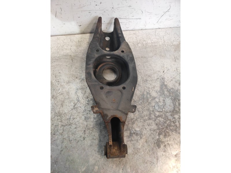 Recambio de brazo suspension superior trasero izquierdo para mercedes clase c (w203) berlina 220 cdi (la) (203.008) referencia O
