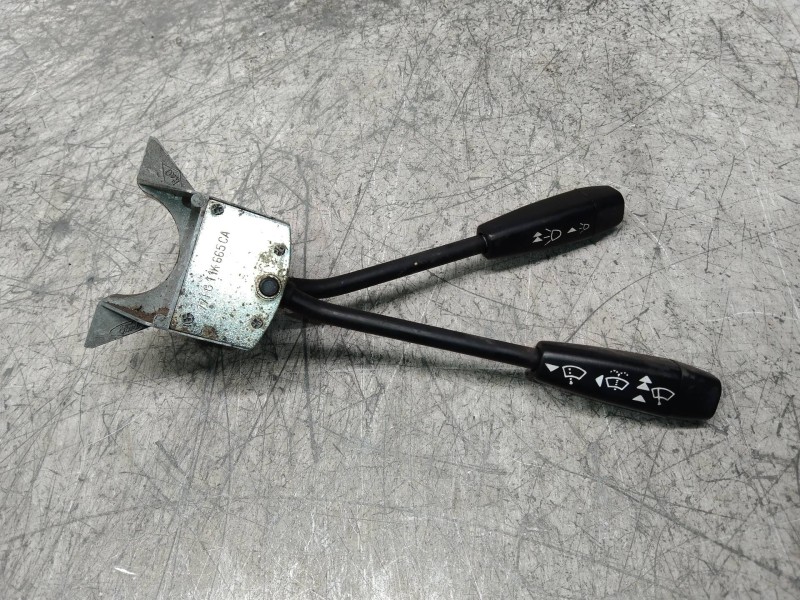 Recambio de mando limpia para ford fiesta berl./express festival / cl referencia OEM IAM 77FG11K665CA  