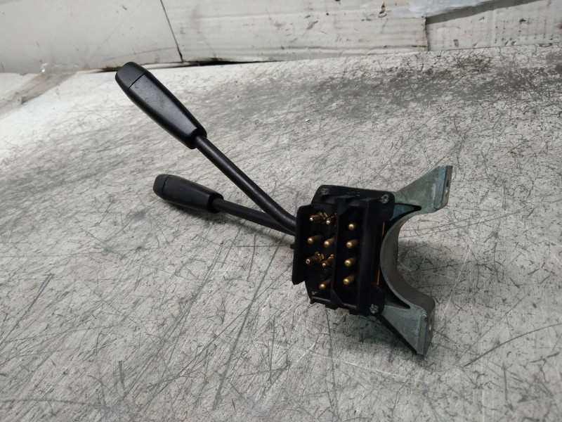 Recambio de mando limpia para ford fiesta berl./express festival / cl referencia OEM IAM 77FG11K665CA  