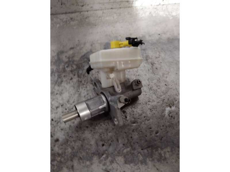 Recambio de bomba freno para opel zafira tourer excellence referencia OEM IAM 84102409  