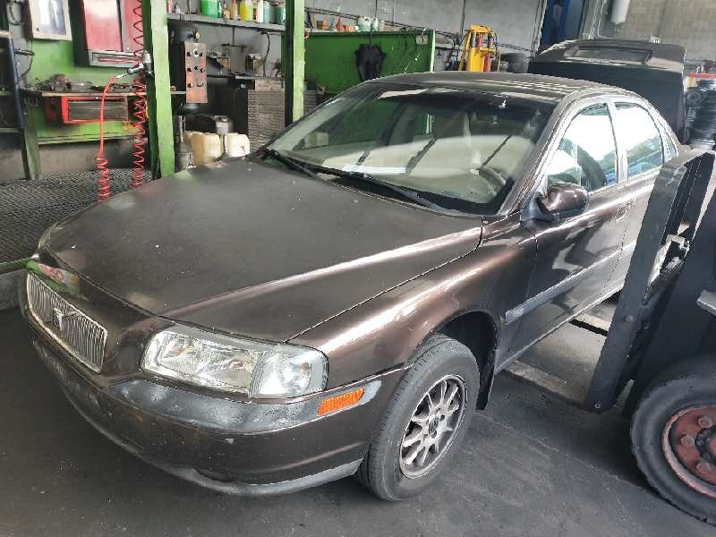 volvo s80 berlina del año 1999