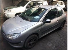 peugeot 206 berlina del año 2000