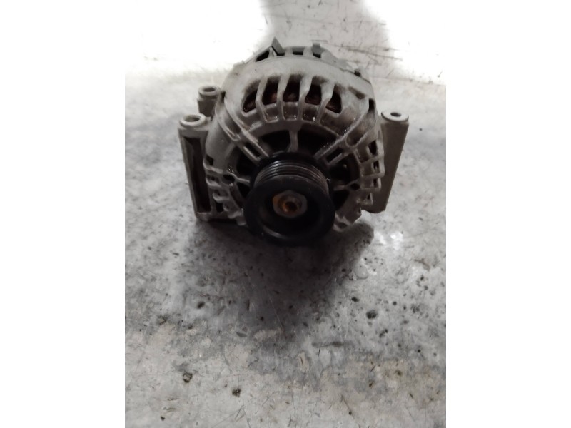 Recambio de alternador para opel zafira tourer excellence referencia OEM IAM 13586366 2618063A TG12C155
