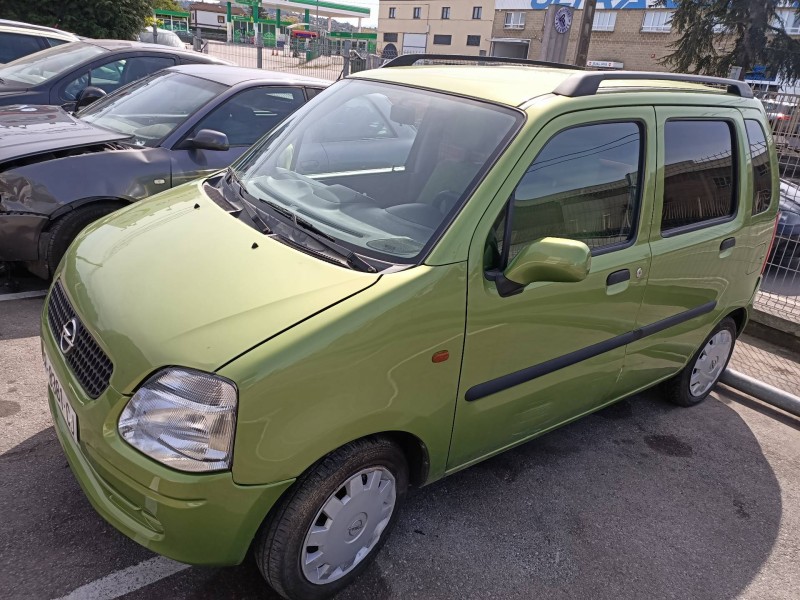 opel agila del año 2000
