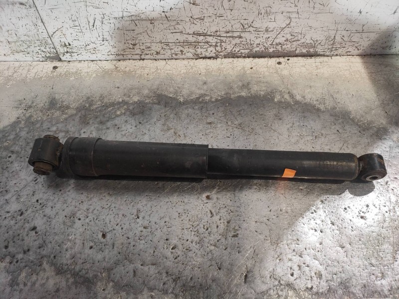 Recambio de amortiguador trasero izquierdo para renault laguna iii dynamique referencia OEM IAM 562100001R  