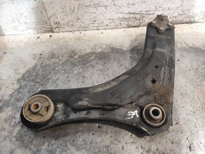 Recambio de brazo suspension inferior delantero derecho para renault laguna iii dynamique referencia OEM IAM 545000002RD  