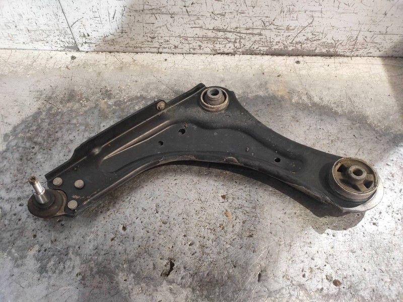 Recambio de brazo suspension inferior delantero izquierdo para renault laguna iii dynamique referencia OEM IAM 545010009RD  