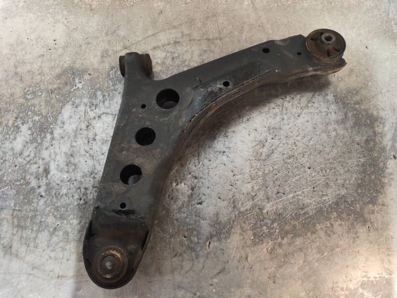 Recambio de brazo suspension inferior delantero derecho para kia picanto 1.1 active referencia OEM IAM   