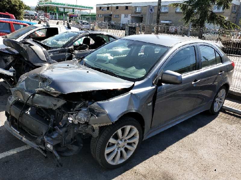 mitsubishi lancer berlina (cy0) del año 2010