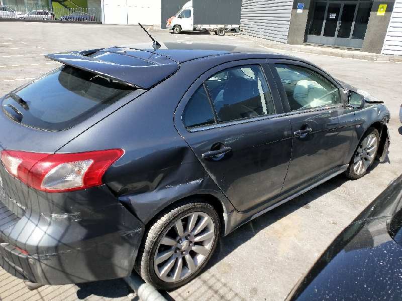 mitsubishi lancer berlina (cy0) del año 2010