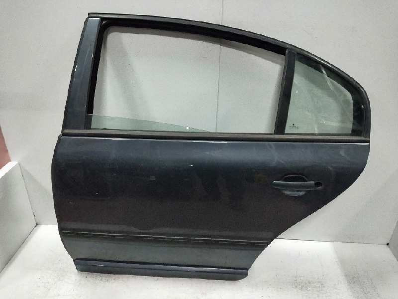 Recambio de puerta trasera izquierda para skoda superb (3u4) 1.9 tdi referencia OEM IAM   