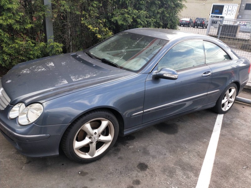 mercedes clase clk (w209) coupe del año 2002