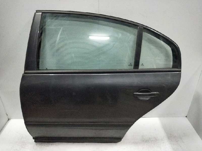 Recambio de puerta trasera izquierda para skoda superb (3u4) 1.9 tdi referencia OEM IAM   