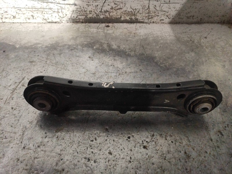 Recambio de brazo suspension superior trasero derecho para bmw x1 (e84) xdrive 18d referencia OEM IAM 678223702 678223802 