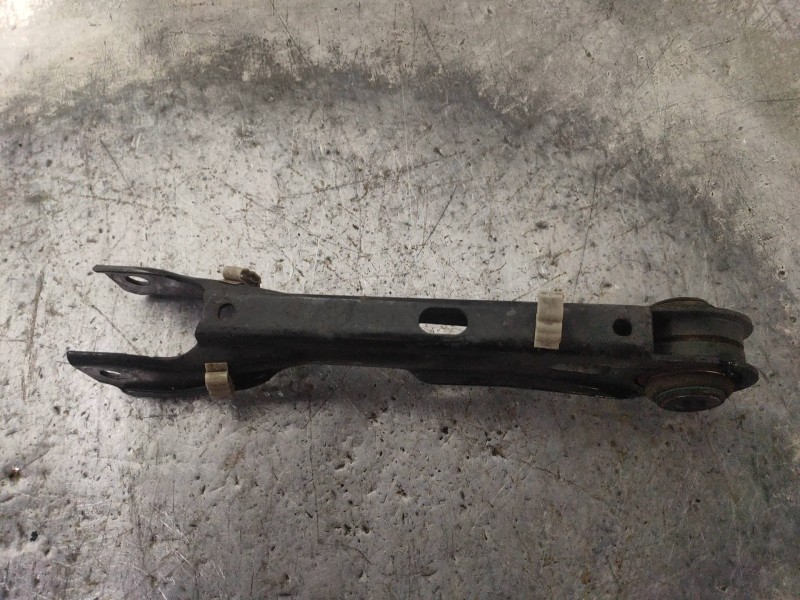 Recambio de brazo suspension superior trasero derecho para bmw x1 (e84) xdrive 18d referencia OEM IAM 6782168  