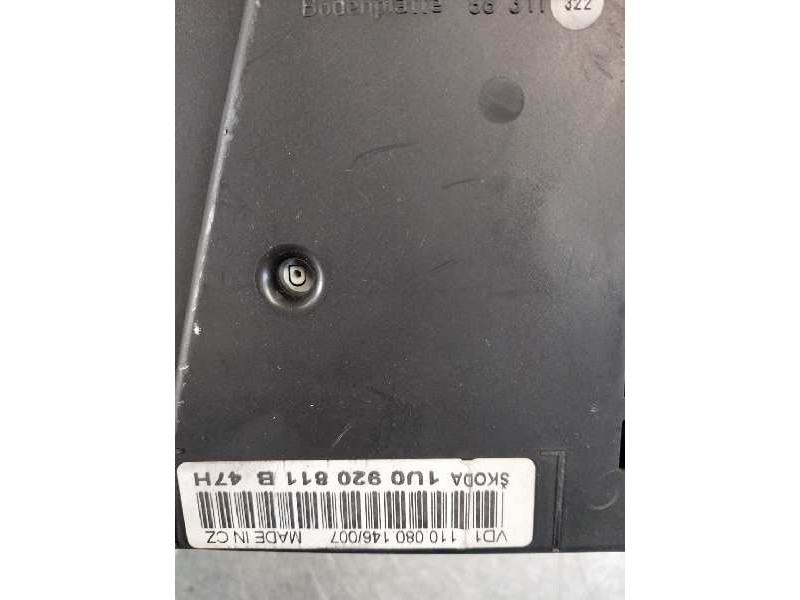 Recambio de cuadro instrumentos para skoda octavia berlina (1u2) 1.6 referencia OEM IAM 110080146007 1U0920811B 