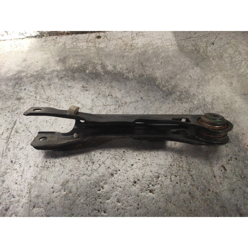 Recambio de brazo suspension superior trasero derecho para bmw x1 (e84) xdrive 18d referencia OEM IAM 6782168  